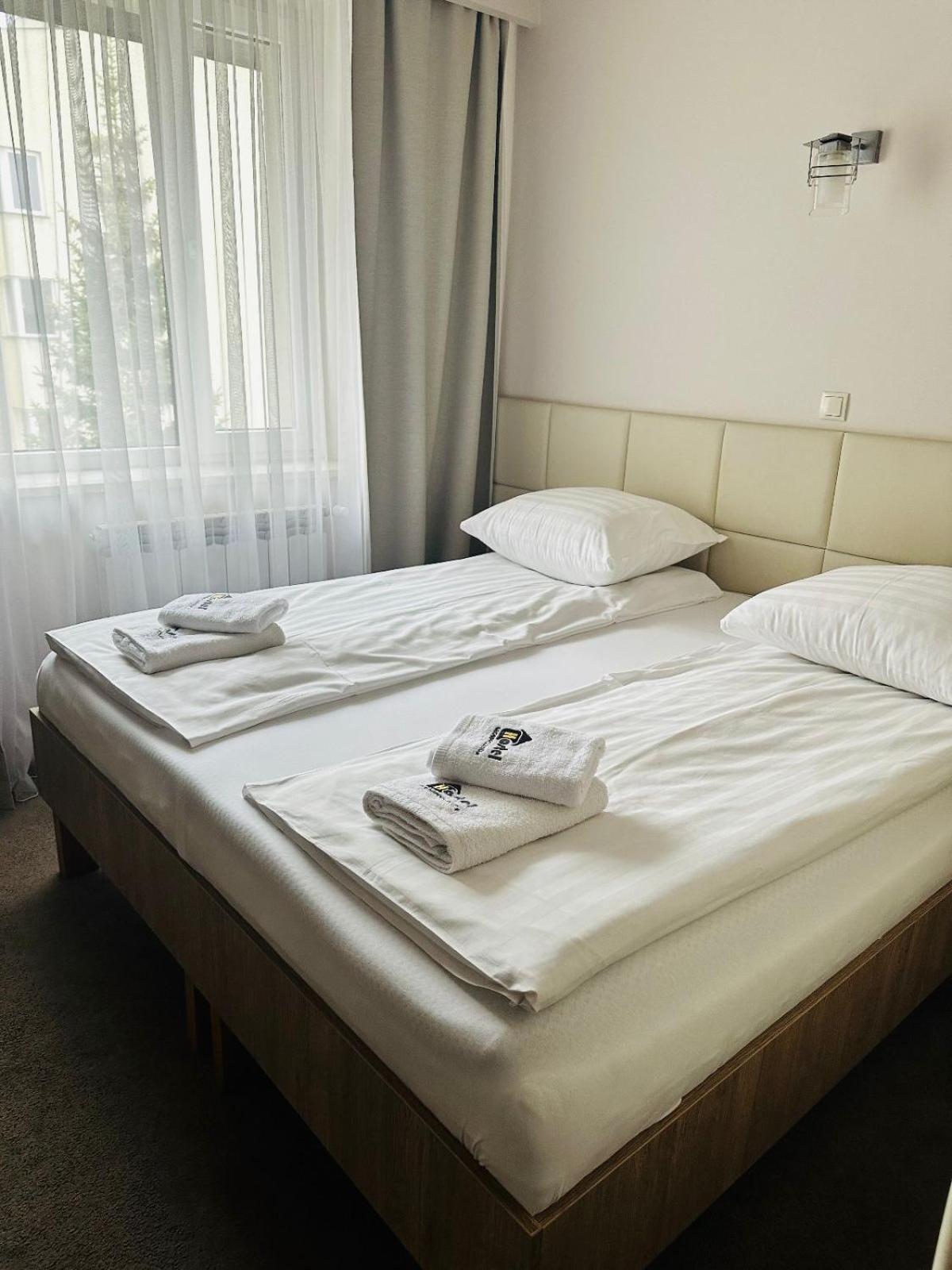 Hotel TM Radom Buitenkant foto