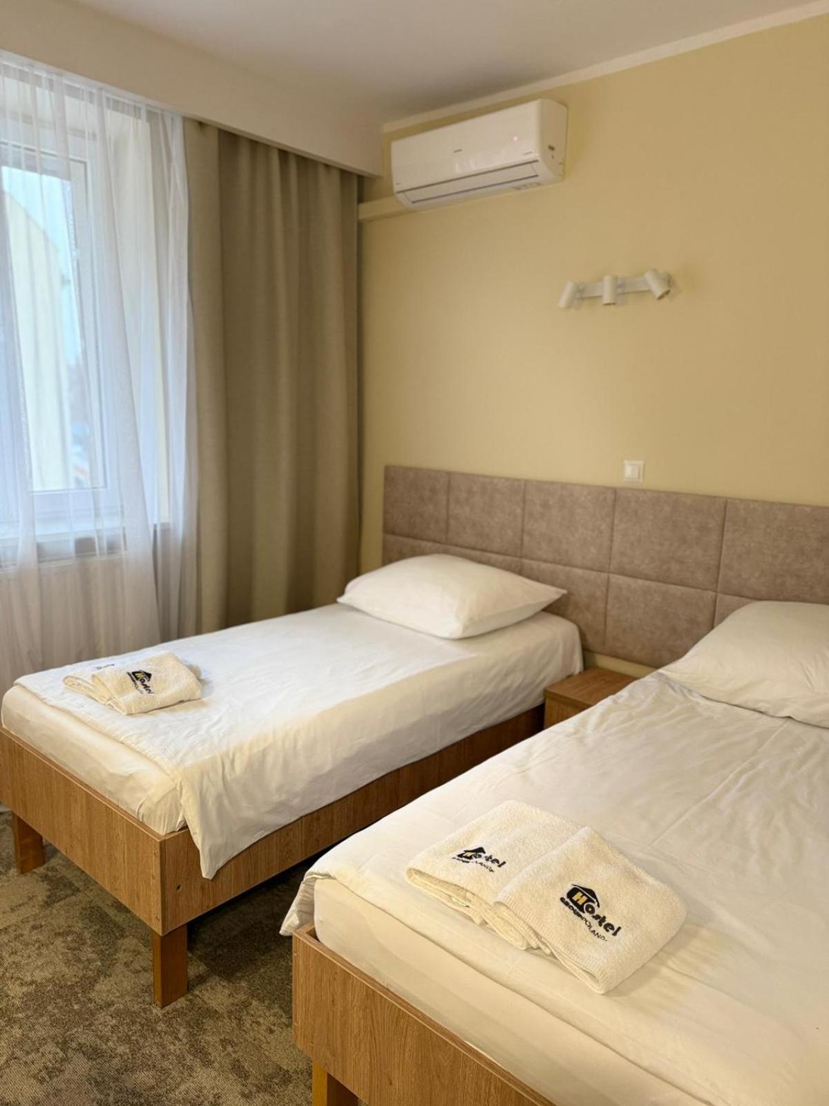 Hotel TM Radom Buitenkant foto