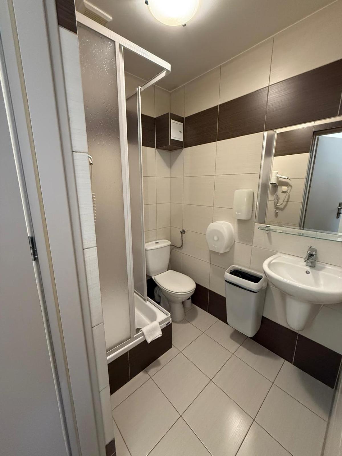 Hotel TM Radom Buitenkant foto