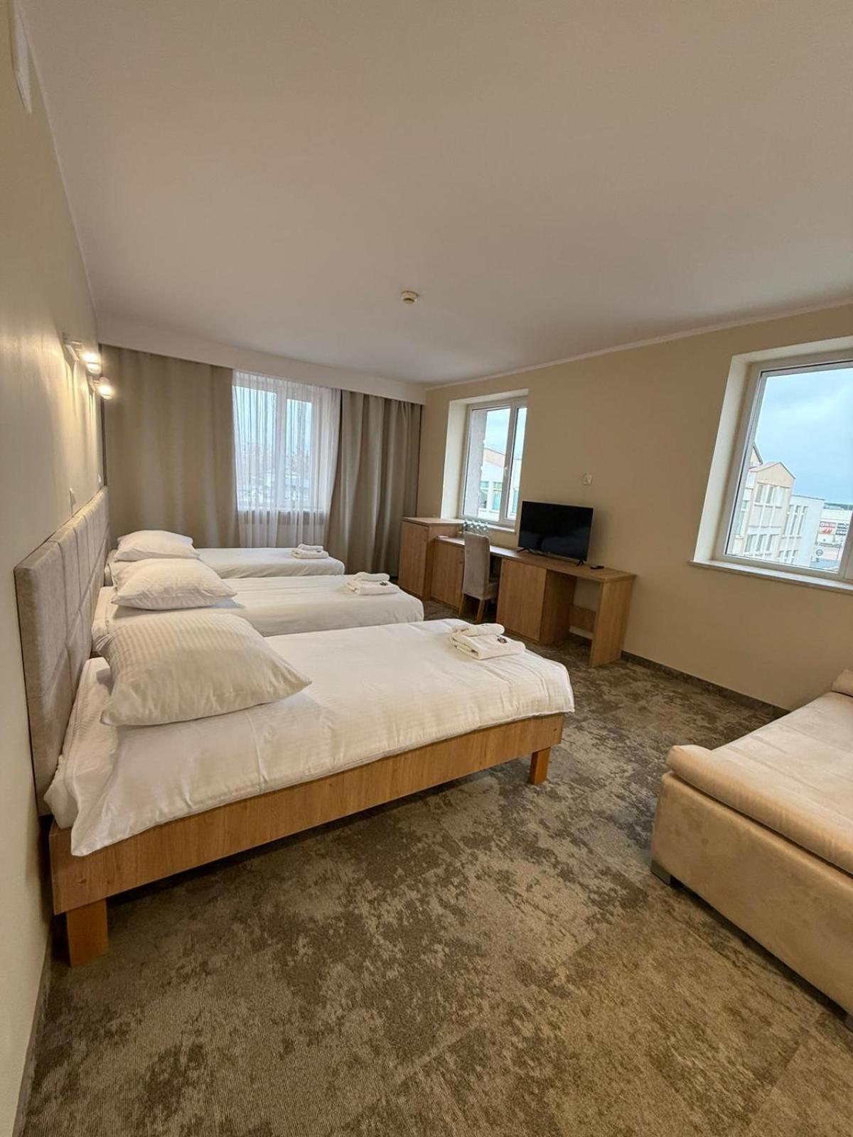 Hotel TM Radom Buitenkant foto